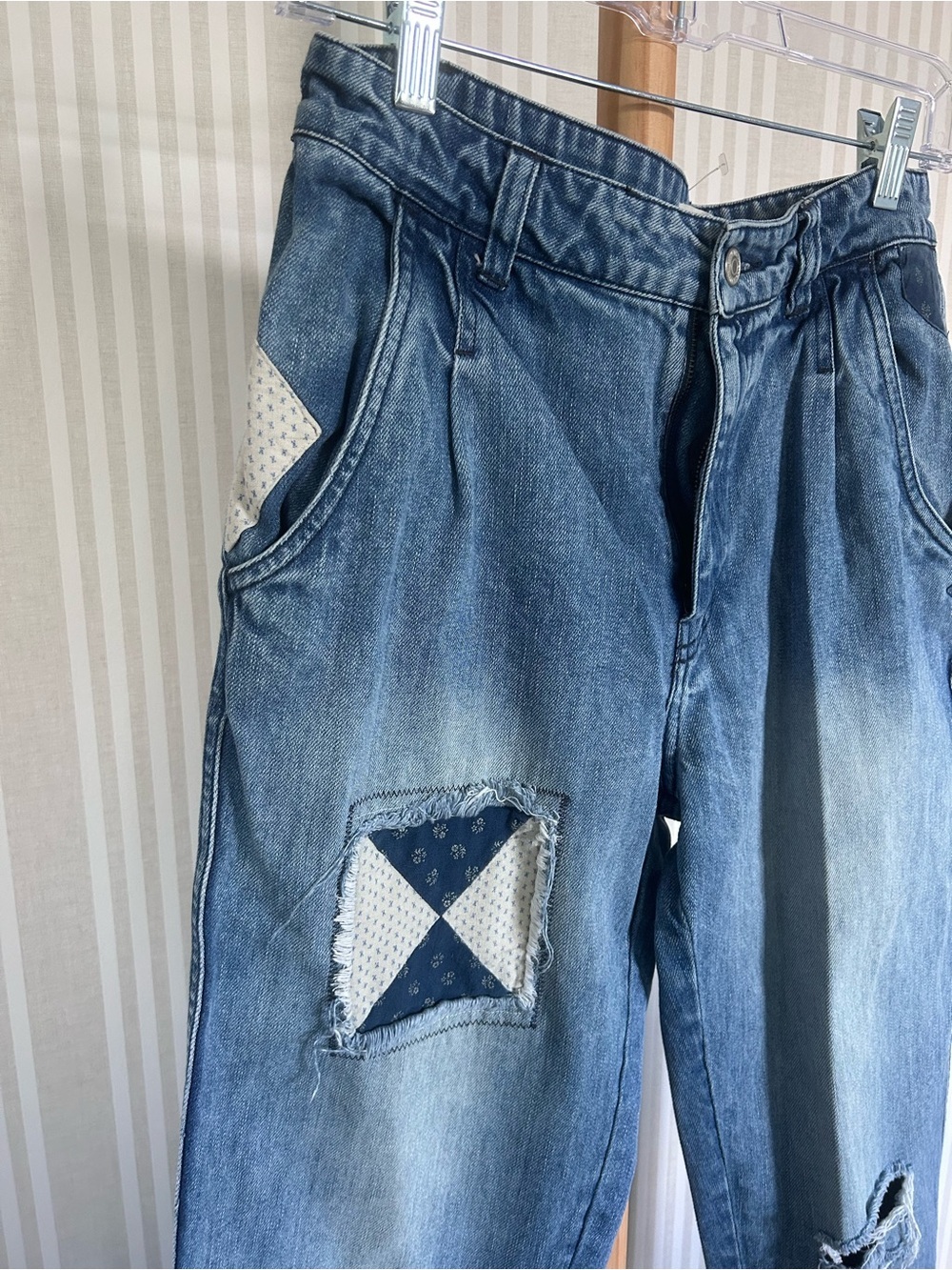 Free People Down To Earth Jeans Embroidered Patchwork Denim Boho Women’s Size 27 - Picture 9 of 14
